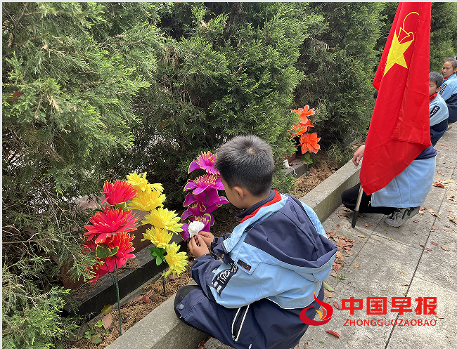 1743561201511521.png 4扫墓.png