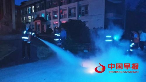 秭归县沙镇溪镇福利院:消防演练砺精兵 筑牢安全“防火墙”(图4) 秭归县沙镇溪镇福利院:消防演练砺精兵 筑牢安全“防火墙”(图4)