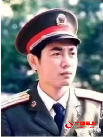 1746947259104470.png 许峰照片3.png