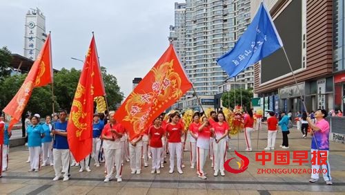 龙腾万达展风华 福满宜昌迎盛夏(图1)