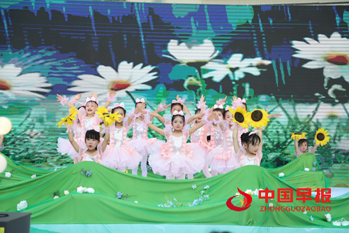 “警-社-园-家”协同育人——开福区湘民社区一场家门口的幼儿园毕业盛典亮点多多(图1)