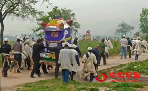 杜鸿:《绣花田园》(图11) 杜鸿:《绣花田园》(图11)