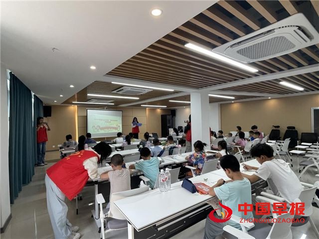 金斗山社区暑期“爱心托管班”暖心开班！携手三峡大学共筑多彩假期(图2)