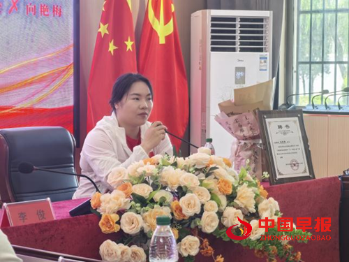 安徽淮北：奥运冠军向艳梅走进校园 点燃青春梦想(图4)