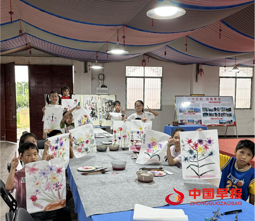 美育微光点亮乡村：艺术公益基地在广西覃签屯揭牌，助力留守儿童描绘人生彩虹(图5)
