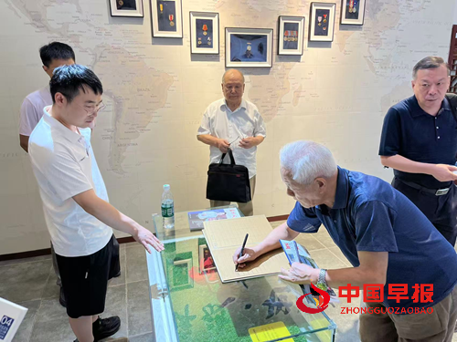 湖北群贤齐聚平安红色文化展览馆：共叙红色情深，传承抗战精神(图5)