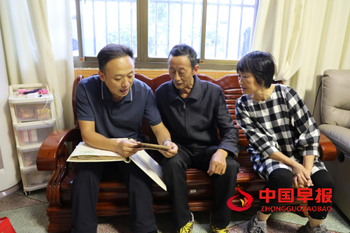 一针一线忆英烈，千里寻根传精神——陈涛派出所赴霍邱续写红色传承篇章(图1)